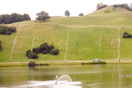 fussballfeld.jpg